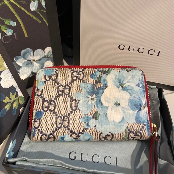 Gucci Handbags - SOLD Gucci Blooms Zip wallet